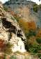 cliquez pour agrandir (17 Ko) : la baume Murade (grottes de Saint-Maurin) creusée dans les tufs