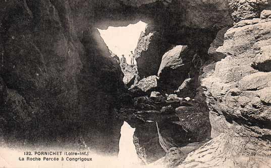 Grotte de la Roche Percée à Congrigoux