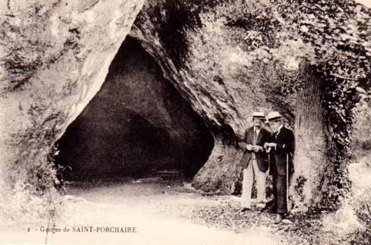 Grottes de la Roche-Courbon à Saint-Porchaire