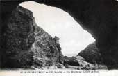 Grotte sur la Côte de Sion (29 Ko)