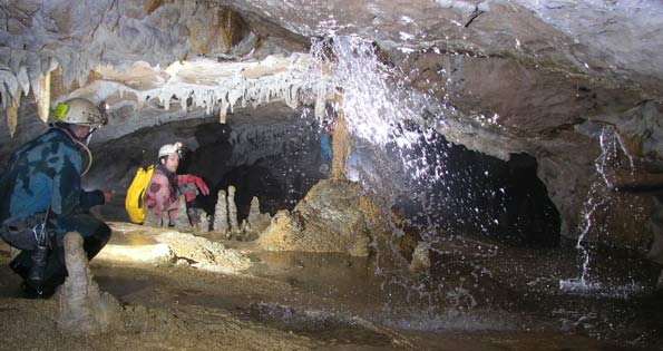 Grotte de Sakany